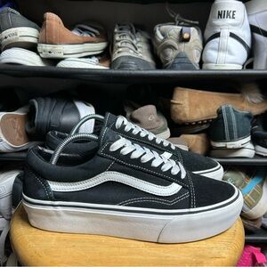 Vans old skool platform black white